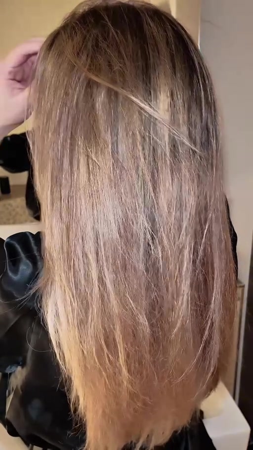 Finished blonde hair from Lena’s refresh routine