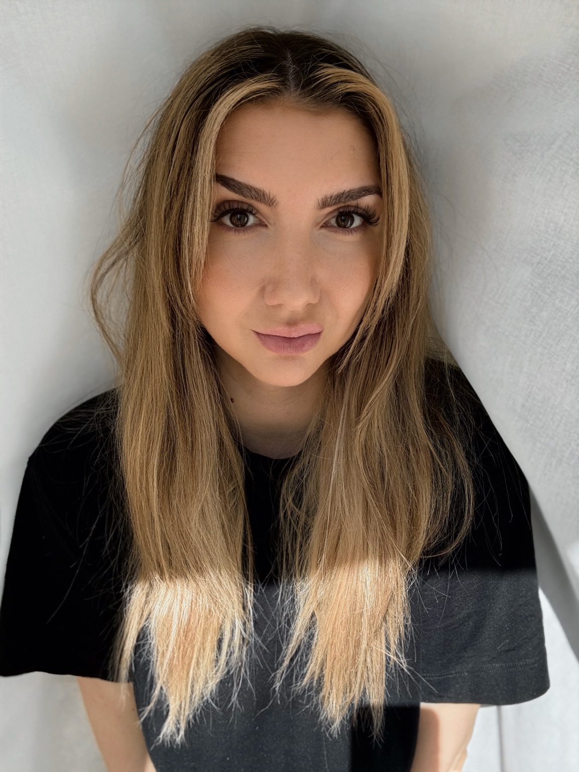 Lena’s beauty portrait in natural light